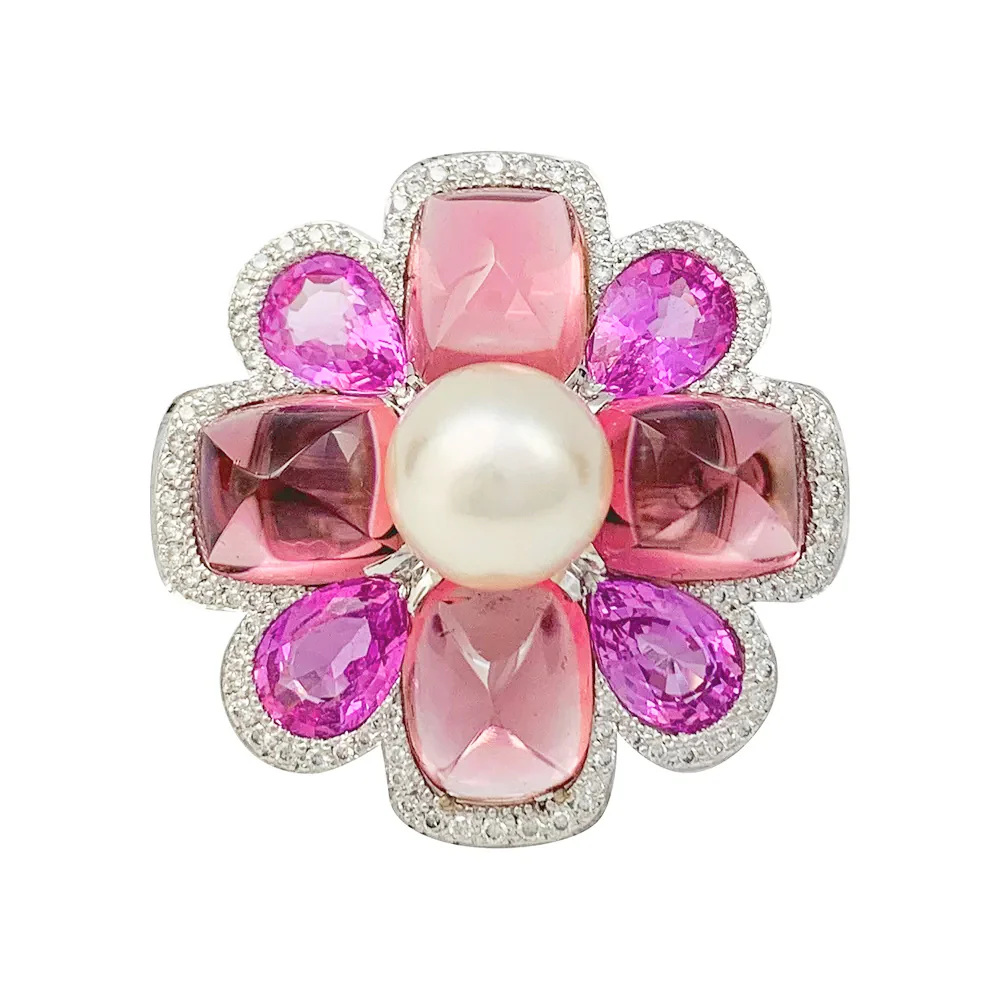 Bague Chanel, "San Marco", or blanc, perle, saphirs roses, tourmalines roses, diamants. - Image 5
