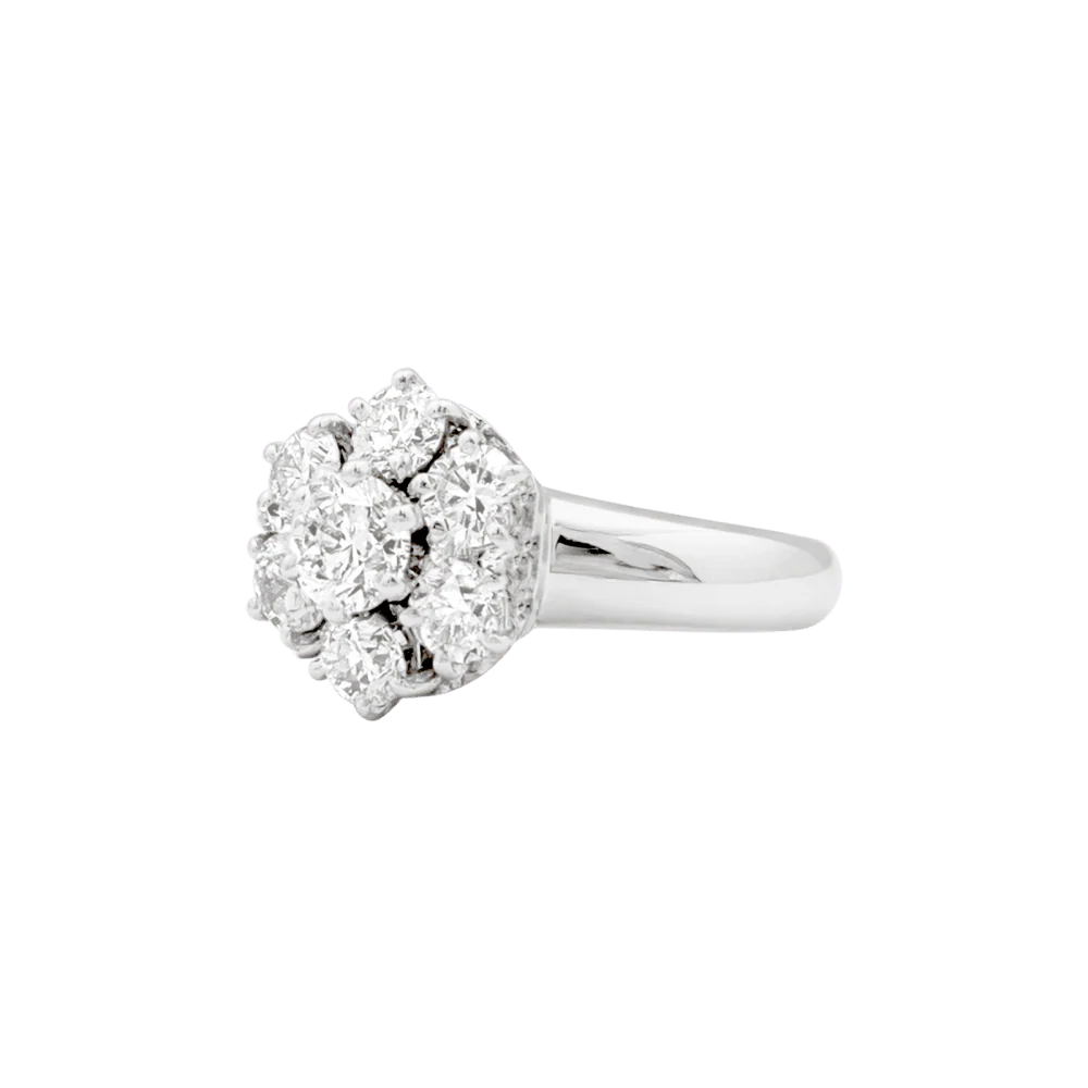 Bague « Fleur », or blanc et diamants. - Image 2