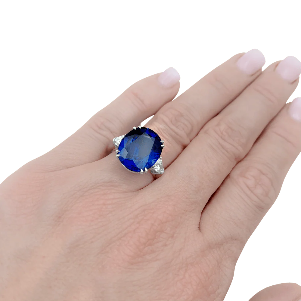 Bague Harry Winston, en platine sertie d'un saphir et diamants. - Image 6
