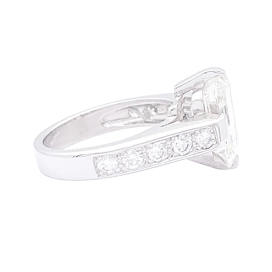 Bague or blanc, diamant taille émeraude 4 cts. - Image 3