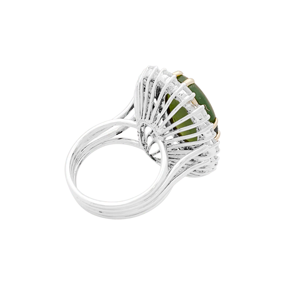 Bague or blanc, jade néphrite et diamants. - Image 4