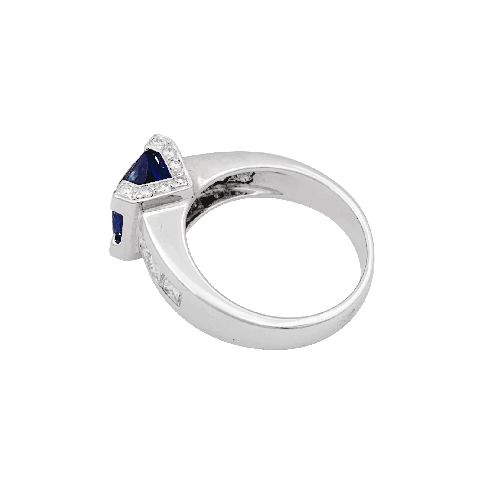 Bague or blanc, saphir, diamants. - Image 3
