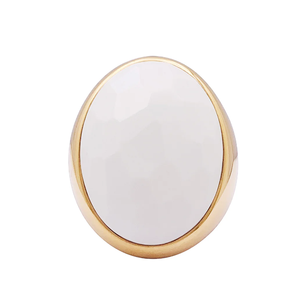 Bague Pomellato "Victoria" or jaune, cacholong. - Image 3