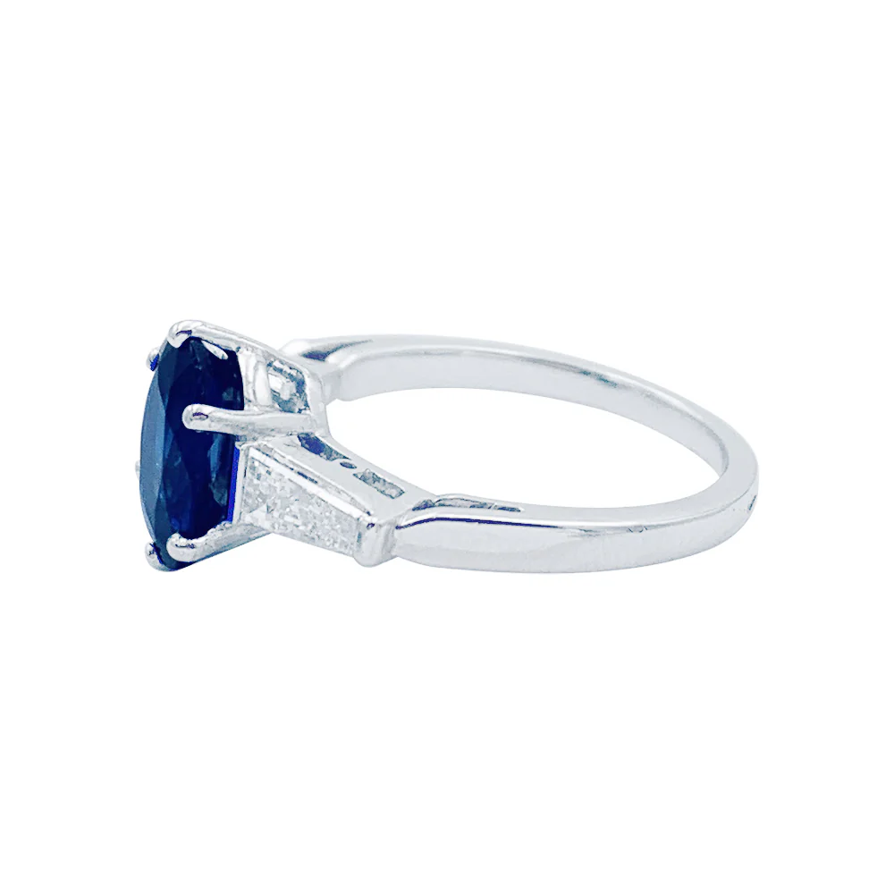 Bague saphir, platine et diamants. - Image 3