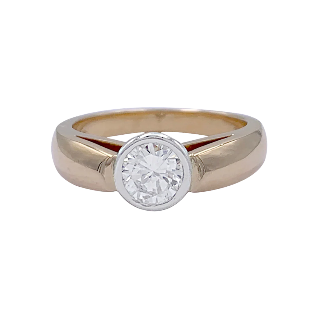 Bague solitaire or jaune, platine.
