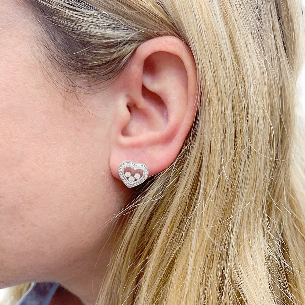 Boucles d'oreilles Chopard "Happy Diamonds" or blanc, diamants. - Image 8