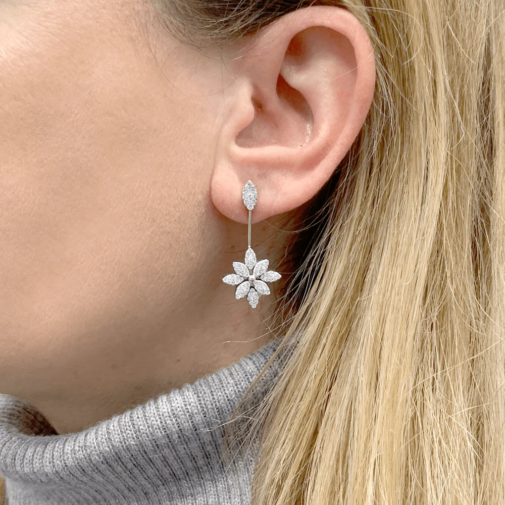 Boucles d'oreilles, or blanc, diamants. - Image 5
