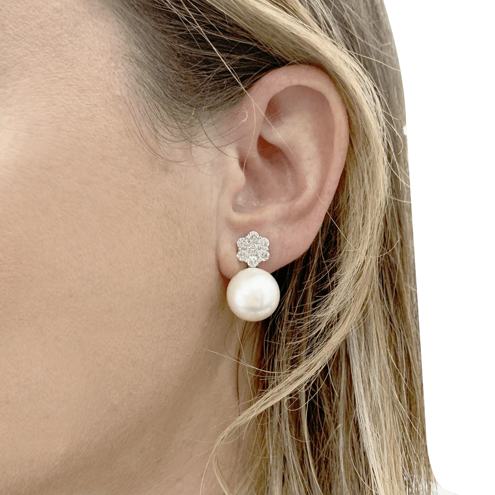 Boucles d'oreilles perles et diamants. - Image 6