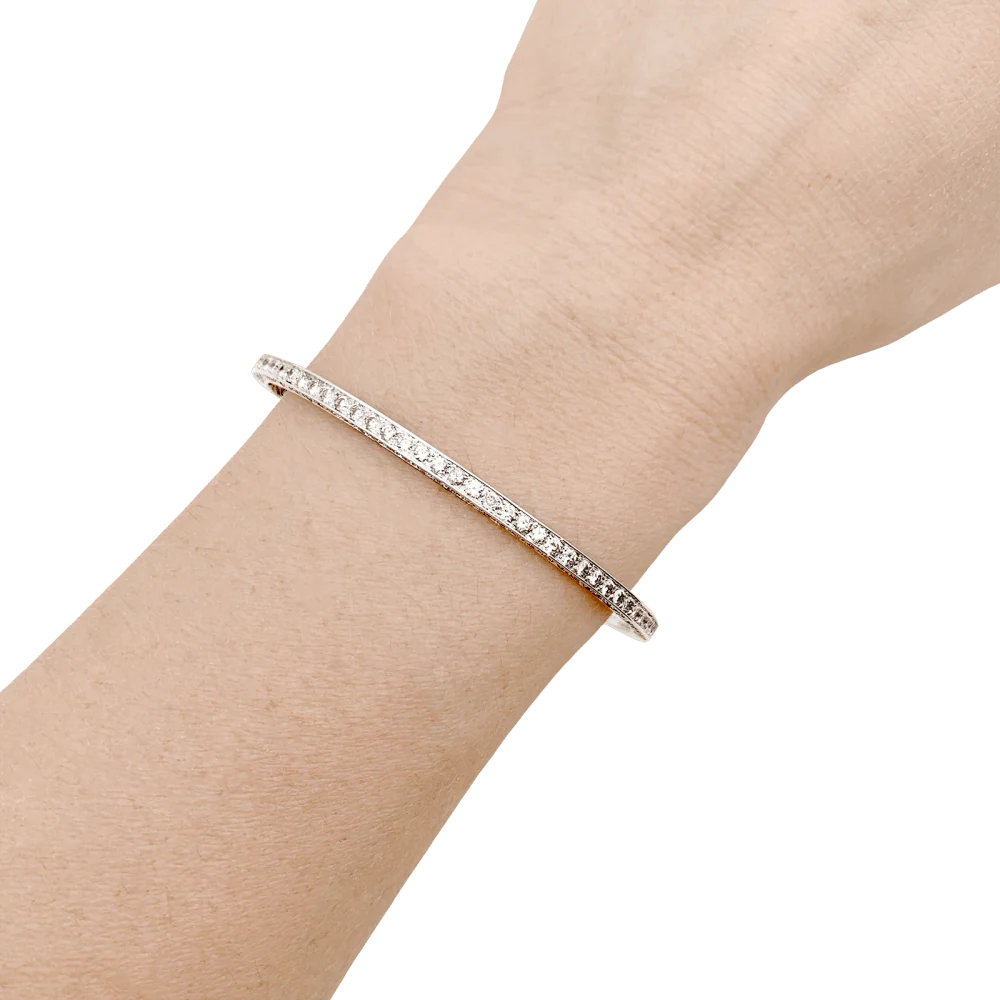 Bracelet jonc, or blanc et diamants. - Image 6