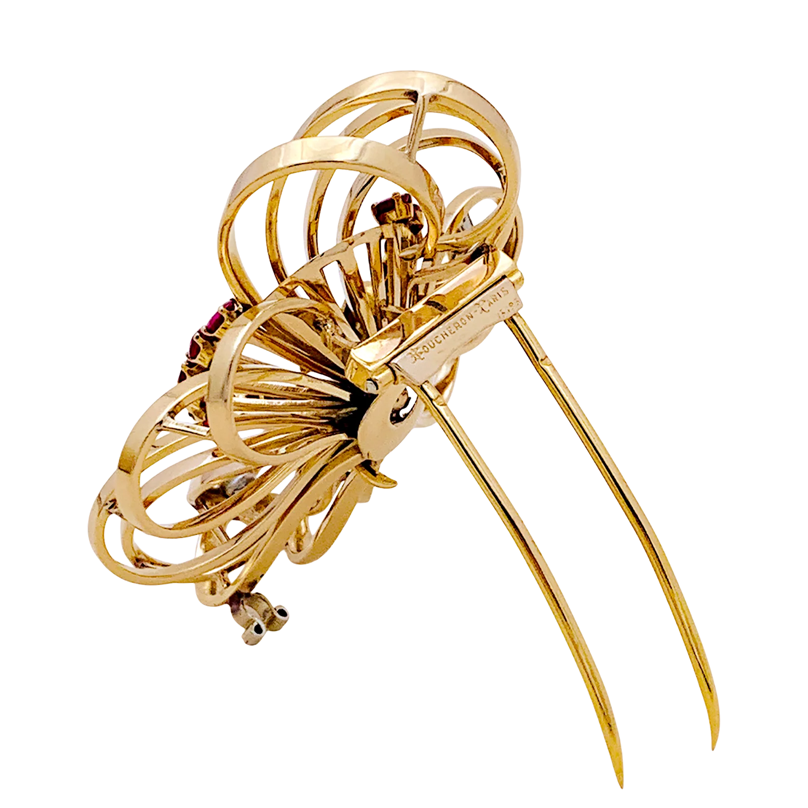 Broche BOUCHERON, or jaune, platine, rubis et diamants. - Image 3