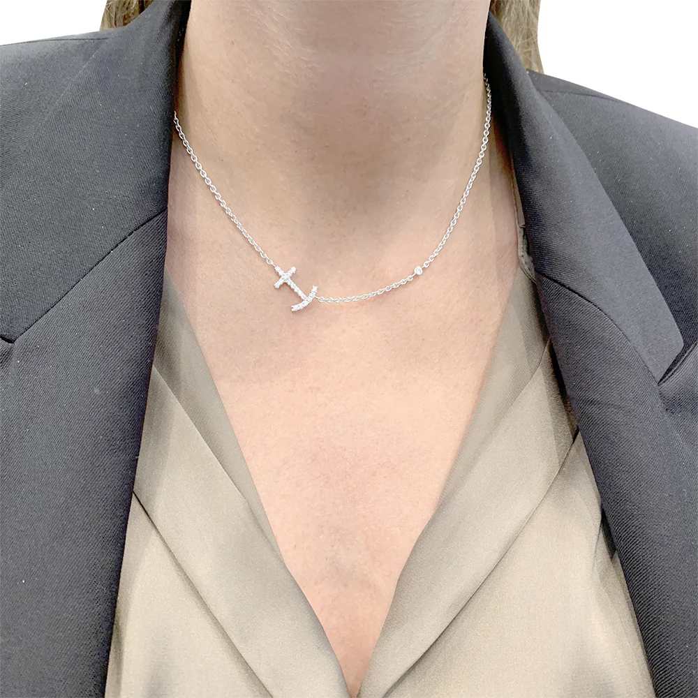 Collier or blanc et diamants. - Image 6