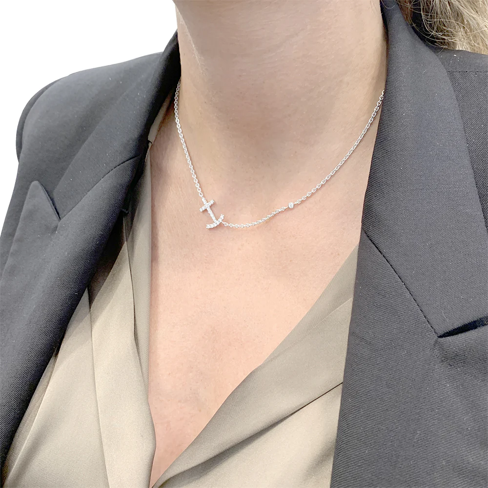 Collier or blanc et diamants. - Image 7