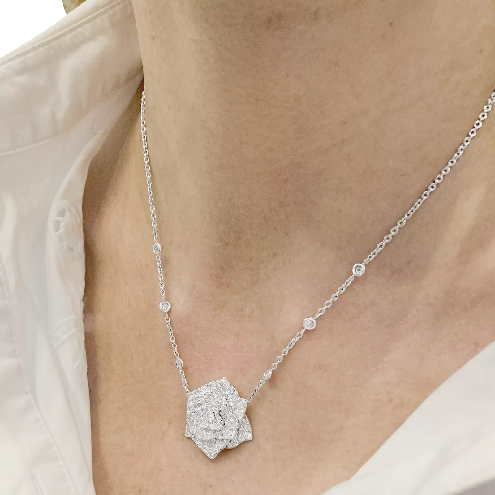 Collier Piaget "Rose" or blanc, diamants. - Image 6