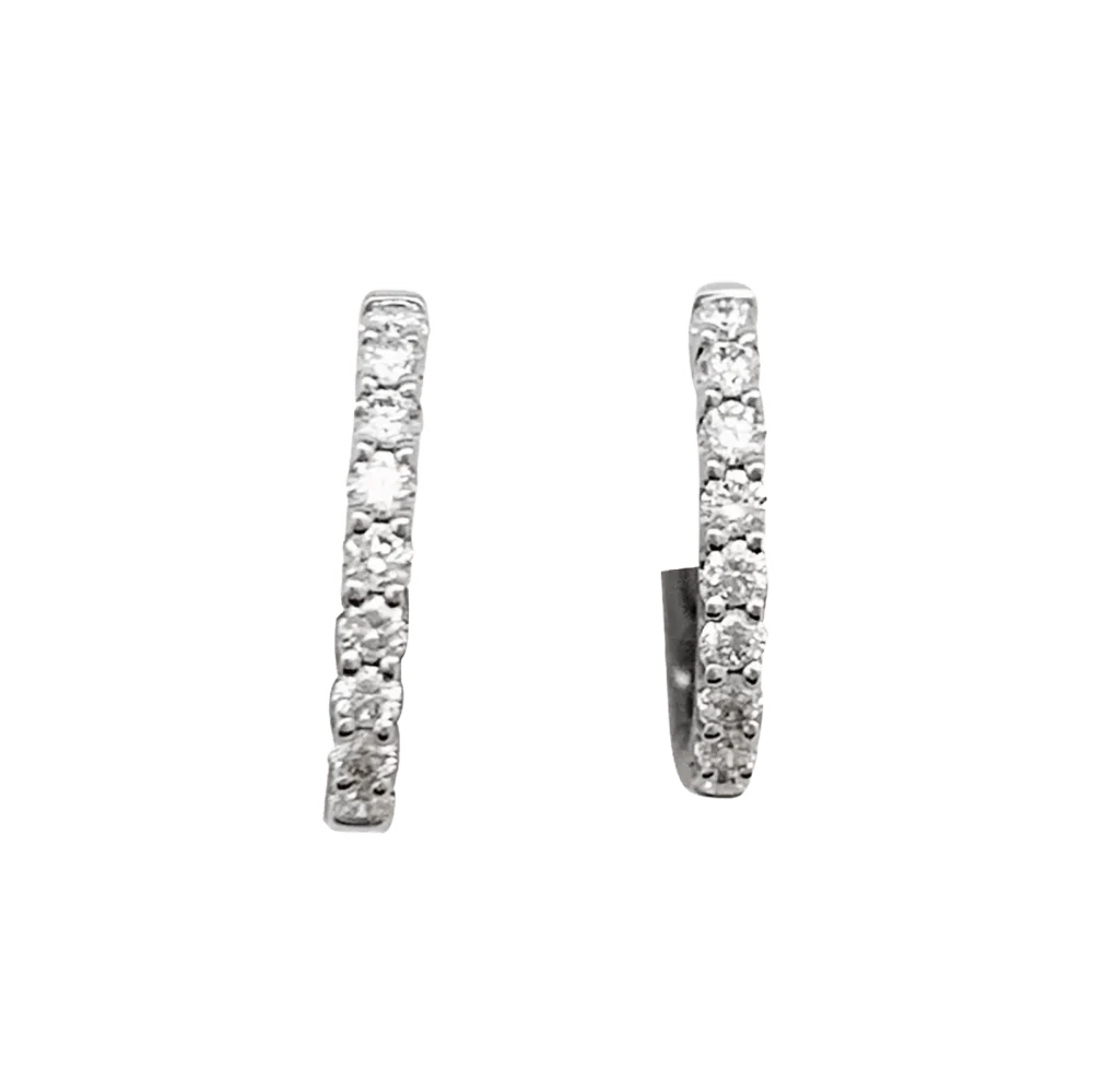 Petites créoles, or blanc, diamants.