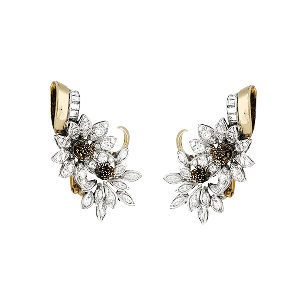 Boucles d'oreilles, "Edelweiss", en or jaune, platine et diamants.