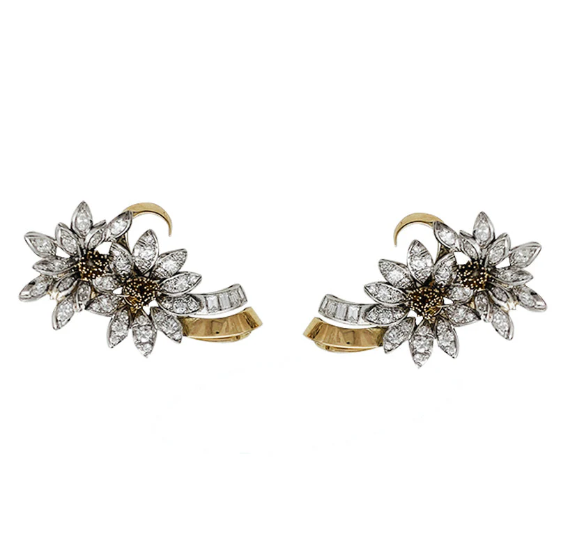 Boucles d'oreilles, "Edelweiss", en or jaune, platine et diamants. - Image 4
